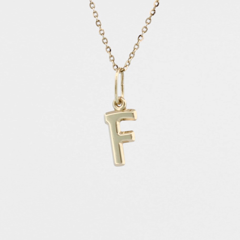 Zlaté písmeno "F"